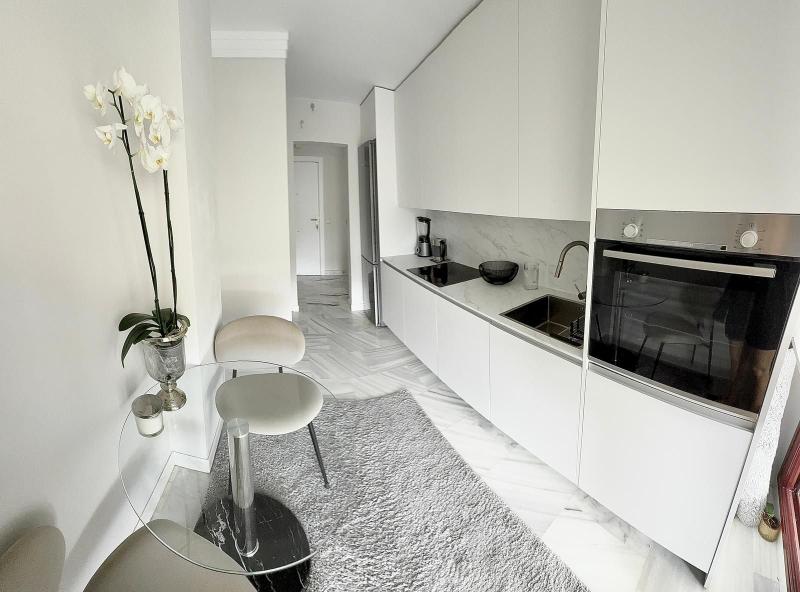 m_resales_13