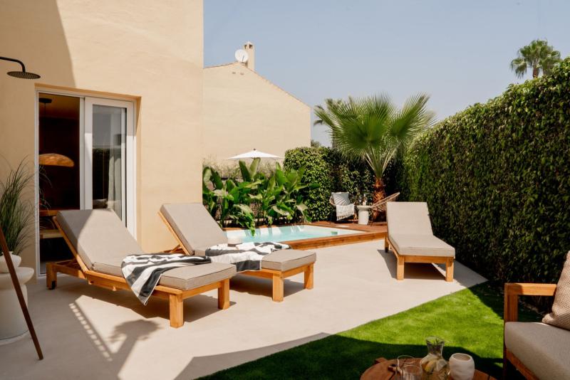 m_b910155843bcb0d2e39724a125f8283b