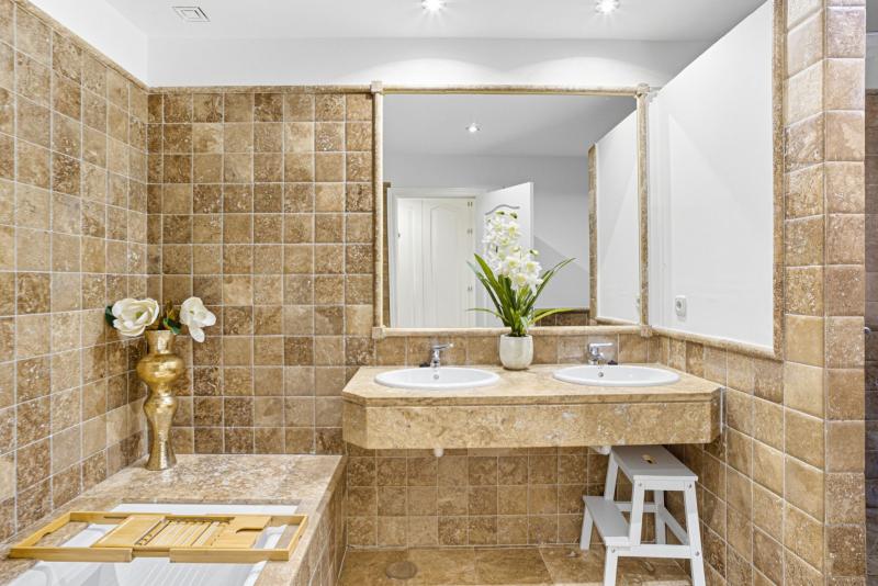 m_3781a3d0c354342d68f97130cc86d3e4