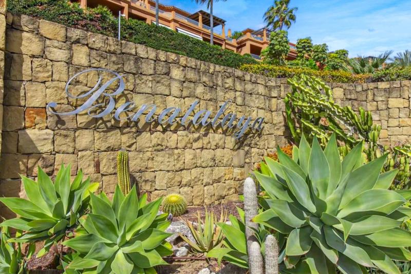 m_faeb4f15d34441911b8fafc6e3b3d634