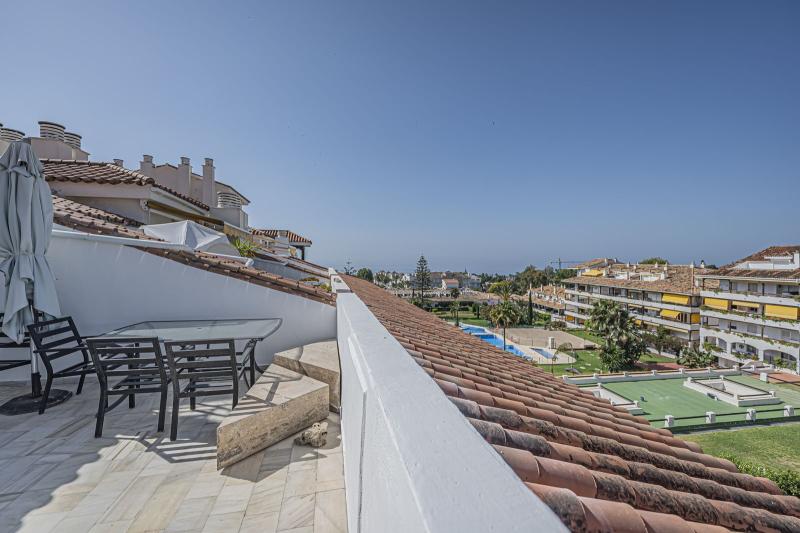 m_resales_10