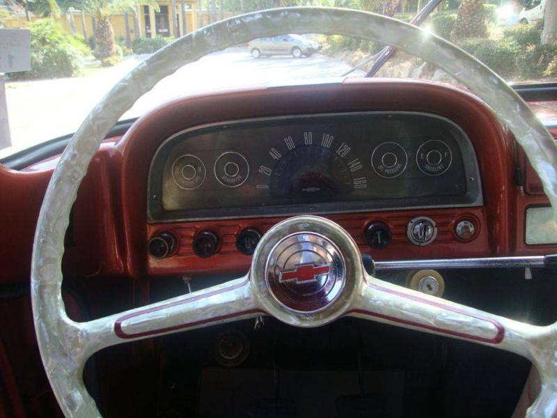 m_Chevrolet-Apache-1961-Steering-wheel-for-Sale-in-Marbella-Malaga-Spain