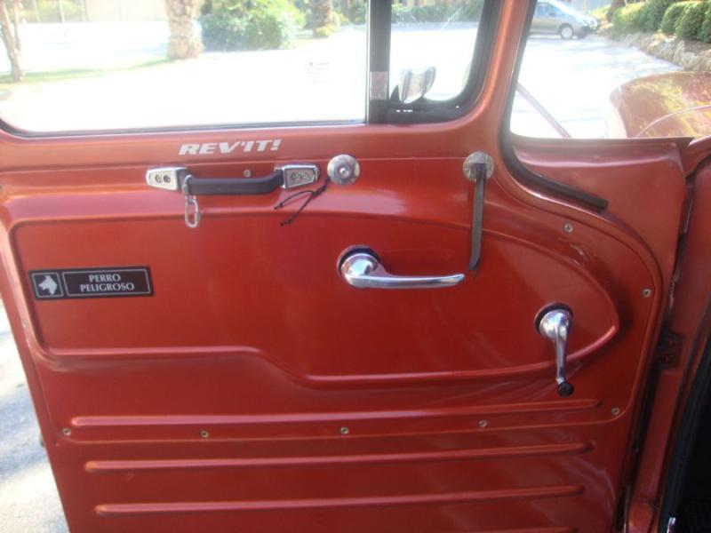 m_Chevrolet-Apache-1961-for-Sale-in-Marbella-Malaga-Spain-Interior-door